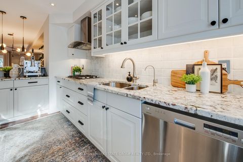 Photo 10 at 249 Beech Avenue, The Beaches, Toronto