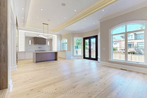 Photo 3 at 152 Olde Bayview Avenue, Oak Ridges Lake Wilcox, Richmond Hill