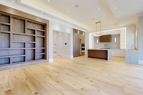 Photo 4 at 152 Olde Bayview Avenue, Oak Ridges Lake Wilcox, Richmond Hill