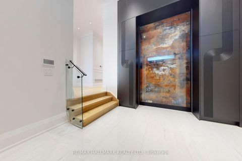 Photo 15 at 152 Olde Bayview Avenue, Oak Ridges Lake Wilcox, Richmond Hill