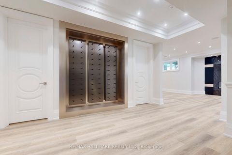 Photo 43 at 152 Olde Bayview Avenue, Oak Ridges Lake Wilcox, Richmond Hill