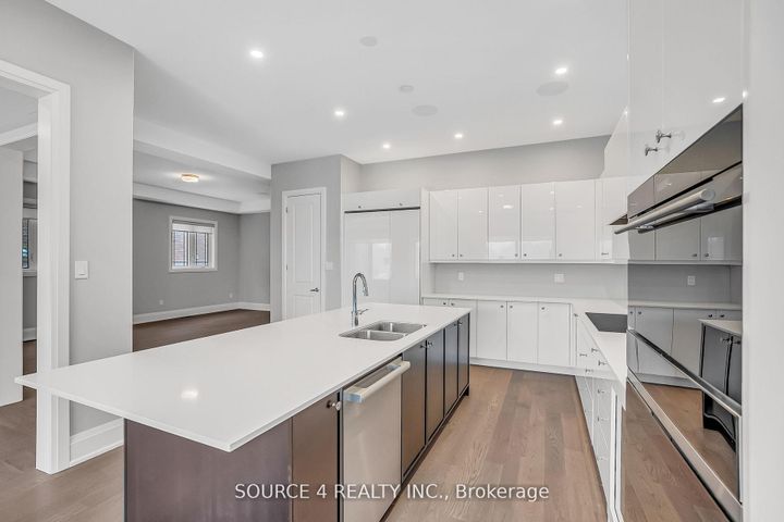 Photo 10 at 522 Kleinburg Summit Way, Kleinburg, Vaughan