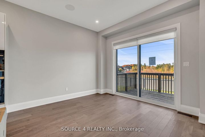 Photo 13 at 522 Kleinburg Summit Way, Kleinburg, Vaughan