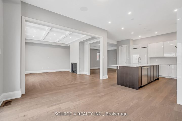 Photo 14 at 522 Kleinburg Summit Way, Kleinburg, Vaughan