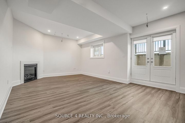 Photo 34 at 522 Kleinburg Summit Way, Kleinburg, Vaughan