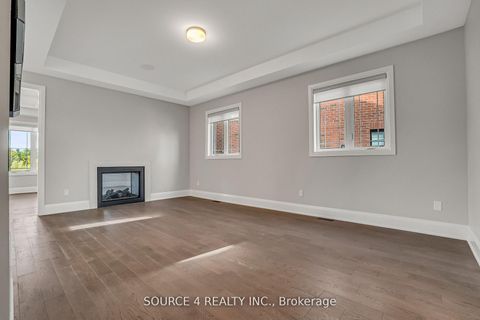 Photo 4 at 522 Kleinburg Summit Way, Kleinburg, Vaughan