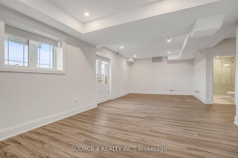 Photo 35 at 522 Kleinburg Summit Way, Kleinburg, Vaughan