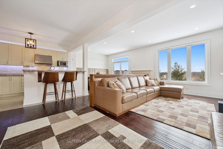 Photo 5 at 68 Westowanis Drive, Clairville, Toronto