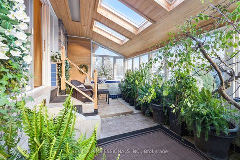 Photo 9 at 21 Ivy Lea Crescent, Queensway, Toronto