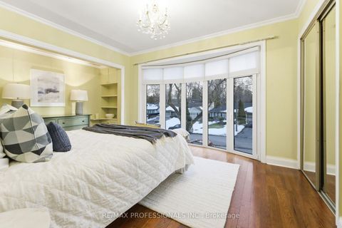 Photo 26 at 21 Ivy Lea Crescent, Queensway, Toronto