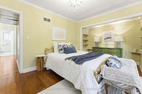 Photo 27 at 21 Ivy Lea Crescent, Queensway, Toronto