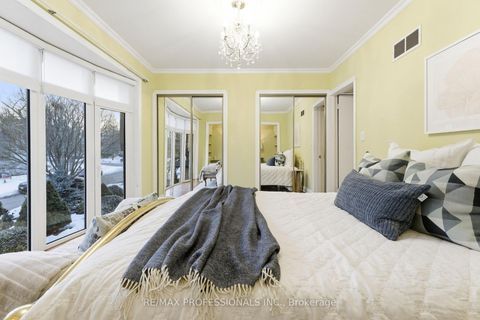 Photo 29 at 21 Ivy Lea Crescent, Queensway, Toronto