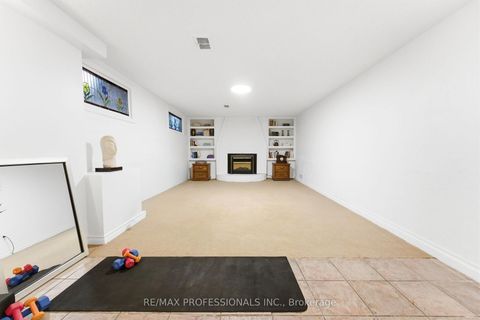 Photo 36 at 21 Ivy Lea Crescent, Queensway, Toronto