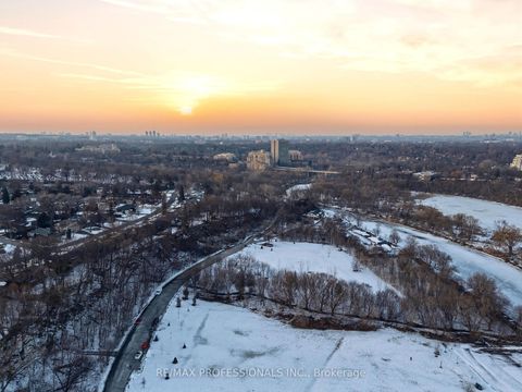 Photo 49 at 21 Ivy Lea Crescent, Queensway, Toronto