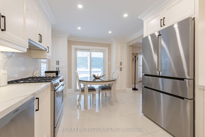 Photo 11 at 99 Desert Sand Drive, Wellington, Brampton