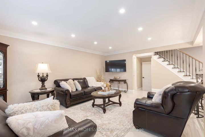 Photo 15 at 99 Desert Sand Drive, Wellington, Brampton