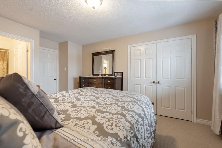 Photo 21 at 99 Desert Sand Drive, Wellington, Brampton