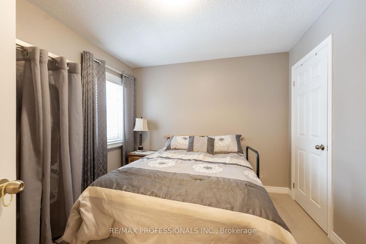 Photo 24 at 99 Desert Sand Drive, Wellington, Brampton