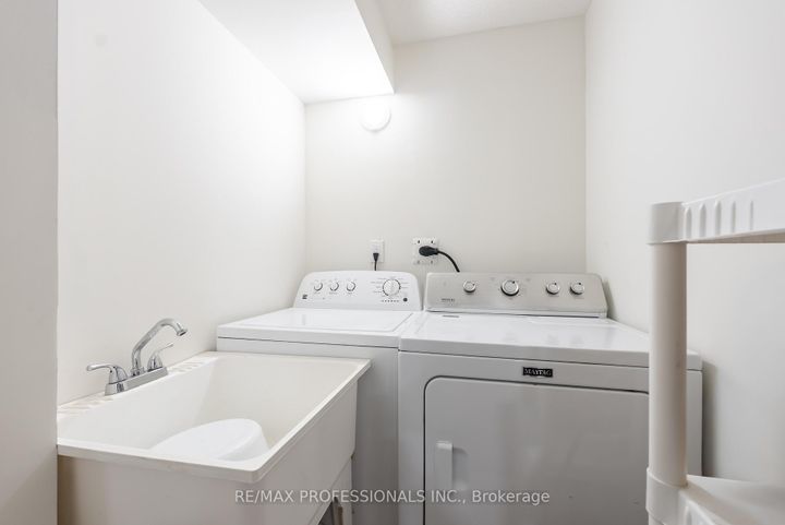 Photo 33 at 99 Desert Sand Drive, Wellington, Brampton