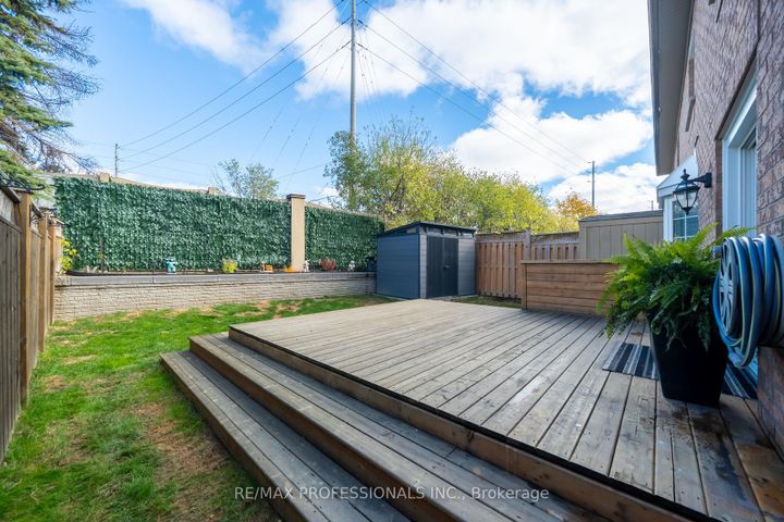 Photo 35 at 99 Desert Sand Drive, Wellington, Brampton