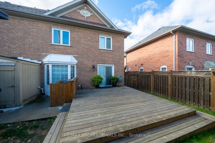 Photo 37 at 99 Desert Sand Drive, Wellington, Brampton