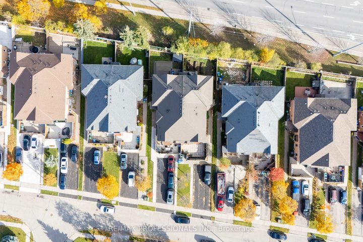 Photo 42 at 99 Desert Sand Drive, Wellington, Brampton