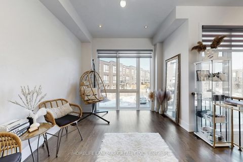 Photo 5 at 22 Crestridge Drive, Patterson, Vaughan