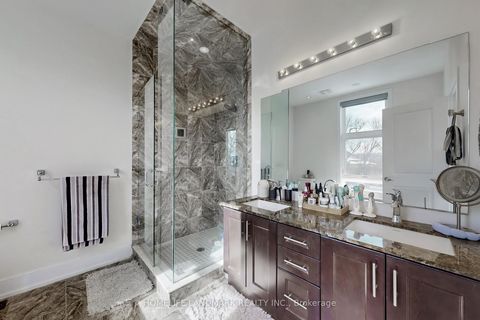 Photo 19 at 22 Crestridge Drive, Patterson, Vaughan