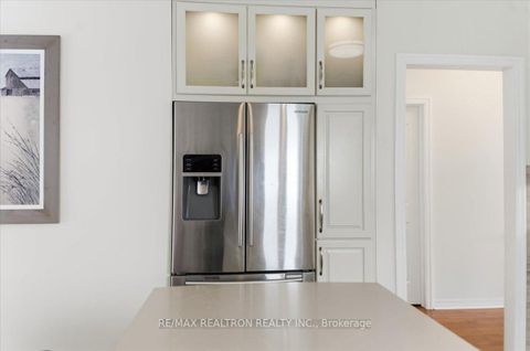 Photo 12 at 28 Headwater Crescent, Oak Ridges Lake Wilcox, Richmond Hill