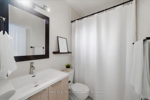 Photo 21 at 28 Headwater Crescent, Oak Ridges Lake Wilcox, Richmond Hill