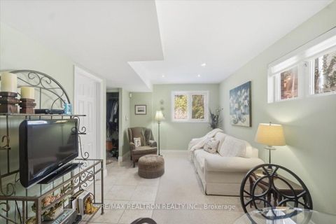 Photo 27 at 28 Headwater Crescent, Oak Ridges Lake Wilcox, Richmond Hill