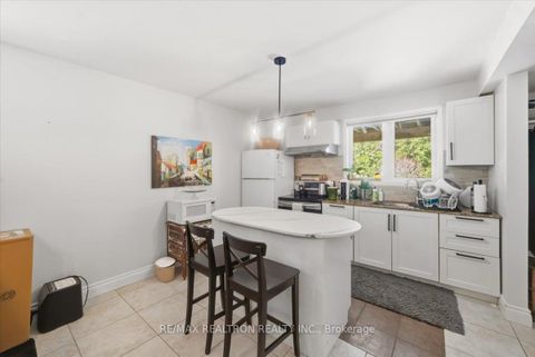 Photo 34 at 28 Headwater Crescent, Oak Ridges Lake Wilcox, Richmond Hill