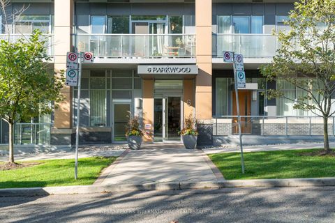 Photo 3 at 303 - 6 Parkwood Avenue, Casa Loma, Toronto