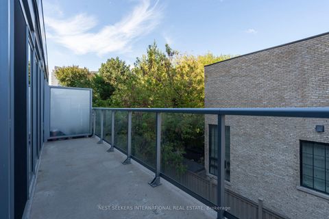 Photo 24 at 303 - 6 Parkwood Avenue, Casa Loma, Toronto