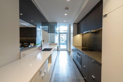 Photo 27 at 303 - 6 Parkwood Avenue, Casa Loma, Toronto