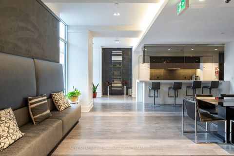 Photo 28 at 303 - 6 Parkwood Avenue, Casa Loma, Toronto