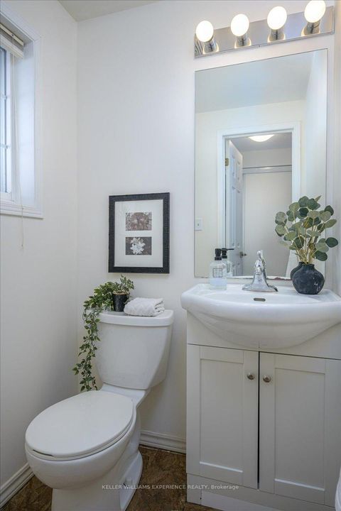 Photo 12 at 70 Weymouth Road, Georgian Drive, Barrie