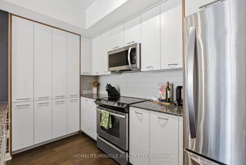 Photo 6 at 41 - 23 Valhalla Inn Road, City Centre West, Toronto