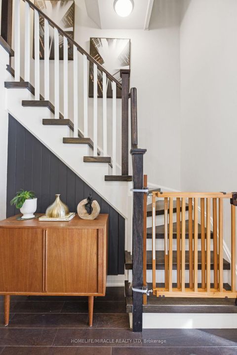 Photo 8 at 41 - 23 Valhalla Inn Road, City Centre West, Toronto