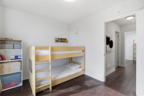 Photo 15 at 41 - 23 Valhalla Inn Road, City Centre West, Toronto