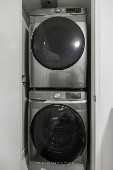 Photo 22 at 41 - 23 Valhalla Inn Road, City Centre West, Toronto