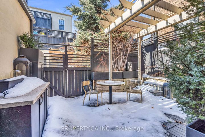 Photo 7 at 50 Stanley Terrace, Niagara, Toronto