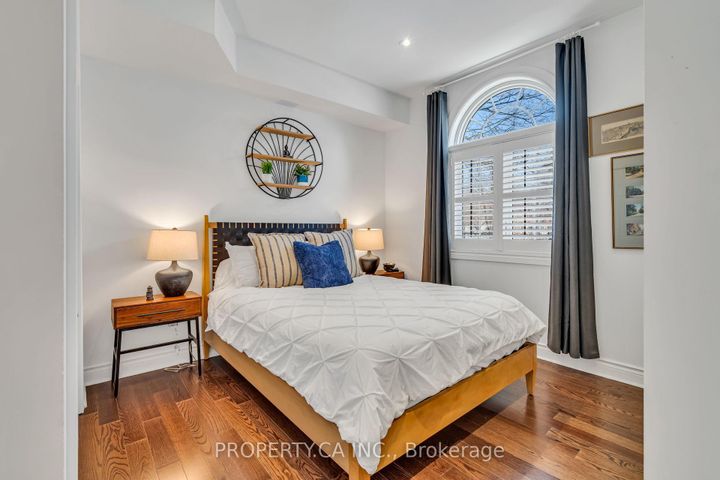 Photo 8 at 50 Stanley Terrace, Niagara, Toronto