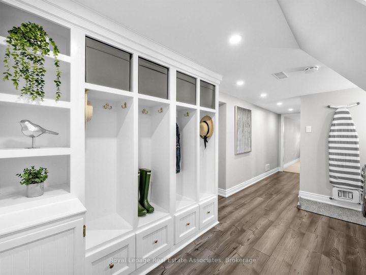 Photo 17 at 96 Angelene Street, Mineola, Mississauga