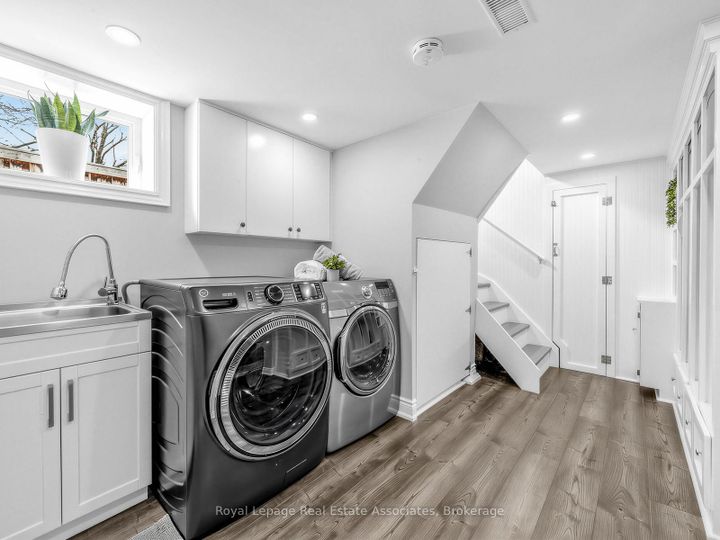 Photo 18 at 96 Angelene Street, Mineola, Mississauga