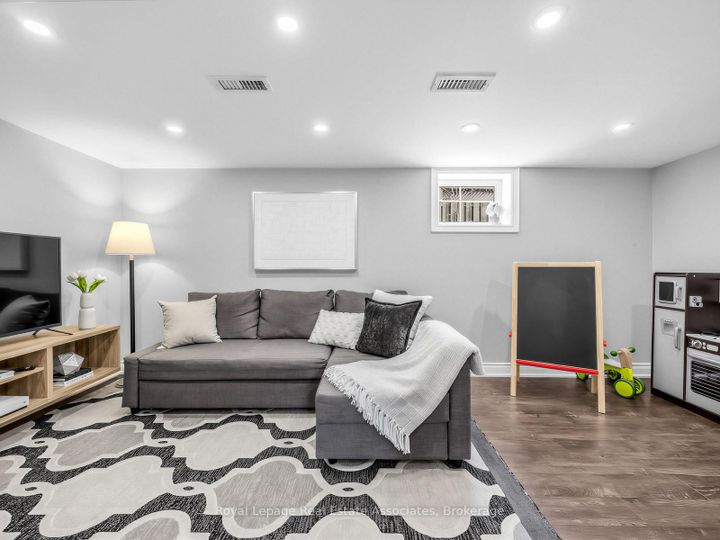 Photo 19 at 96 Angelene Street, Mineola, Mississauga