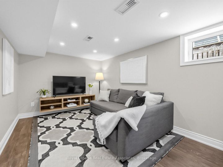 Photo 20 at 96 Angelene Street, Mineola, Mississauga