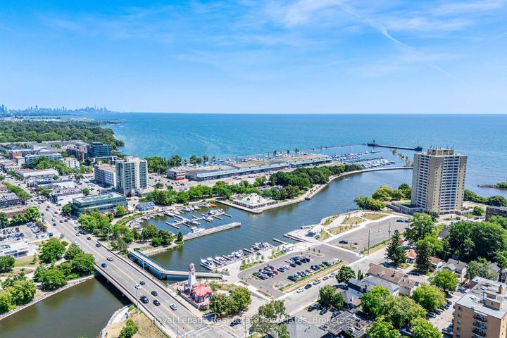 Photo 27 at 96 Angelene Street, Mineola, Mississauga