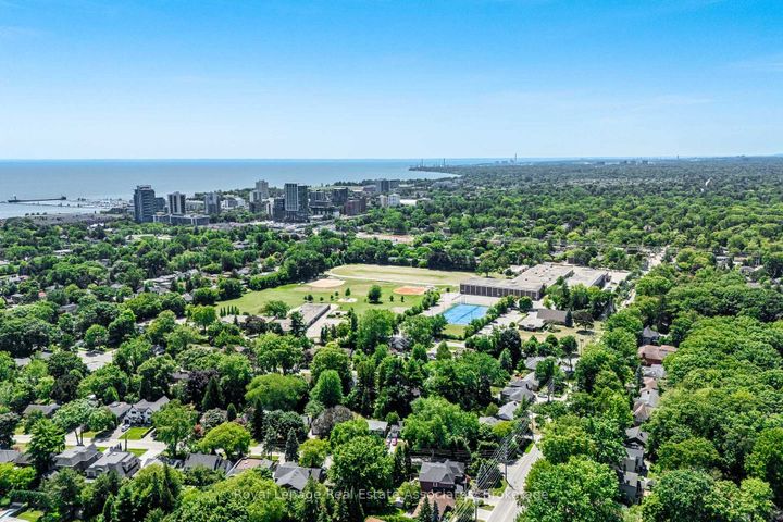 Photo 31 at 96 Angelene Street, Mineola, Mississauga