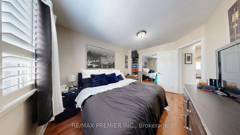 Photo 20 at 52 Montcalm Avenue, Belgravia, Toronto